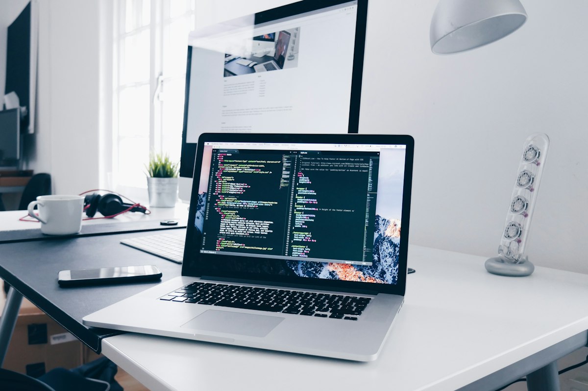 Professional trading desk and hardware setup
